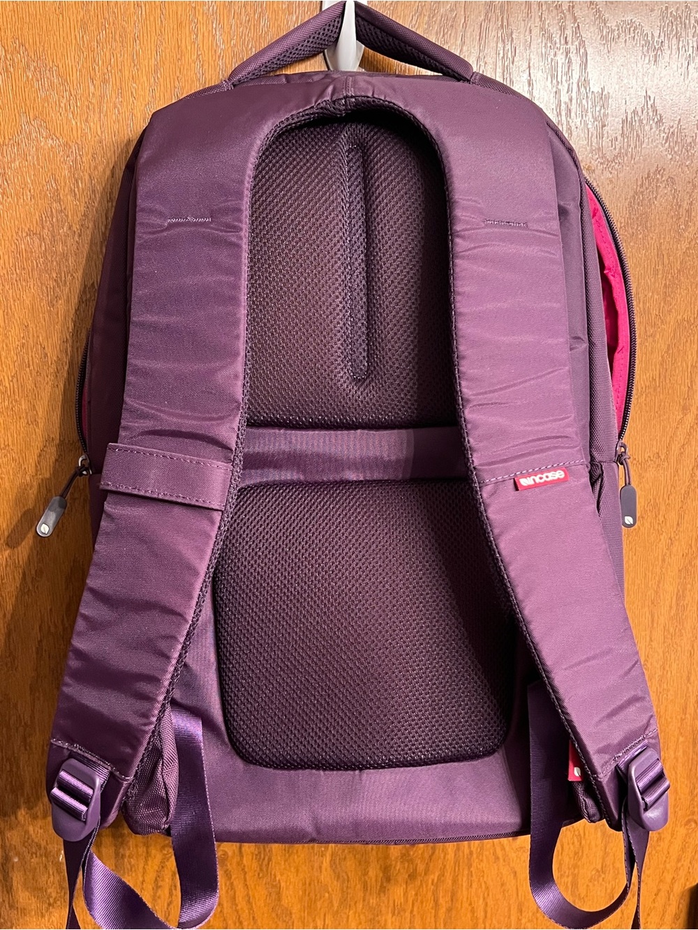 Incase Purple Backpack - Picture 5 of 9